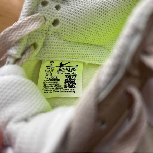 Nike Dunks Low - Next Nature ‘Light Orewood Brown’ - Picture 7 of 11